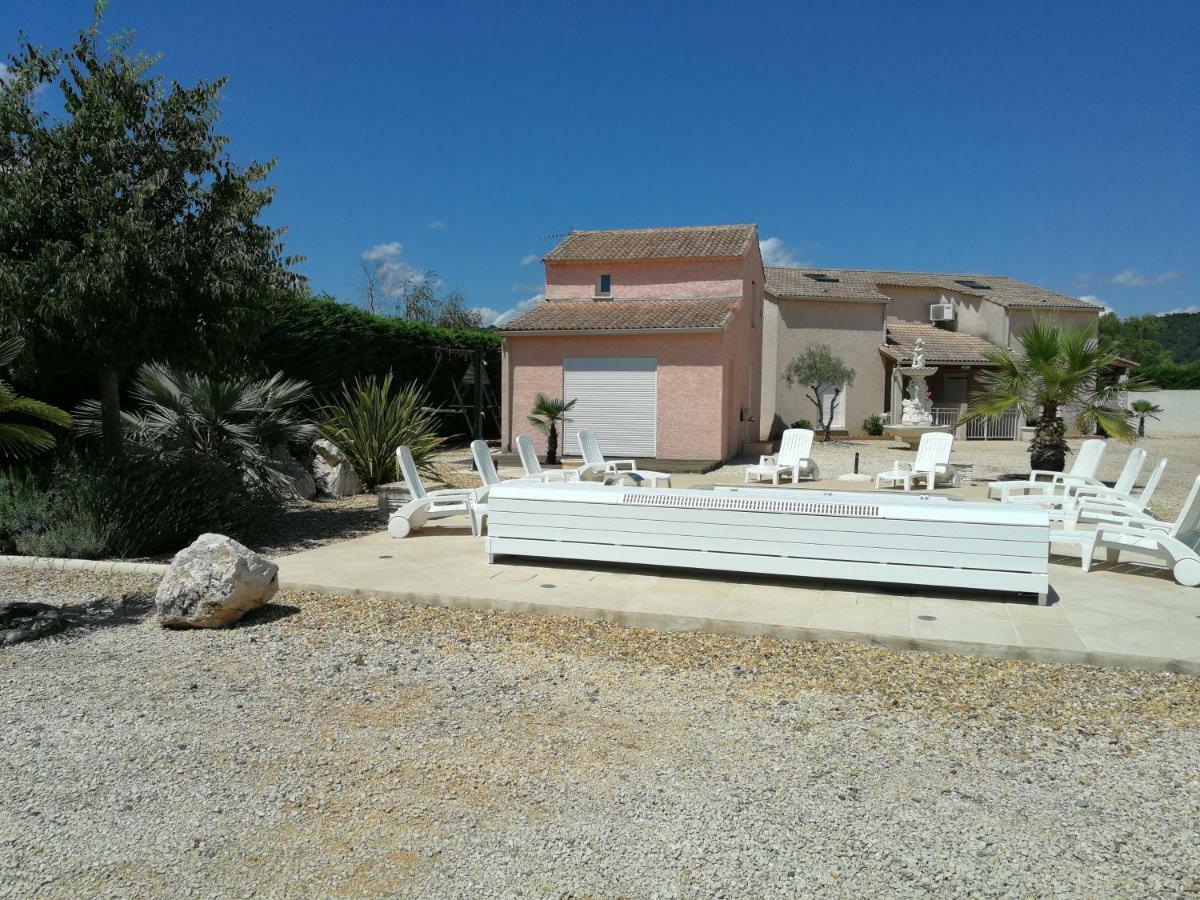Les Gites De Kevinou Vallon-Pont-dʼArc Εξωτερικό φωτογραφία